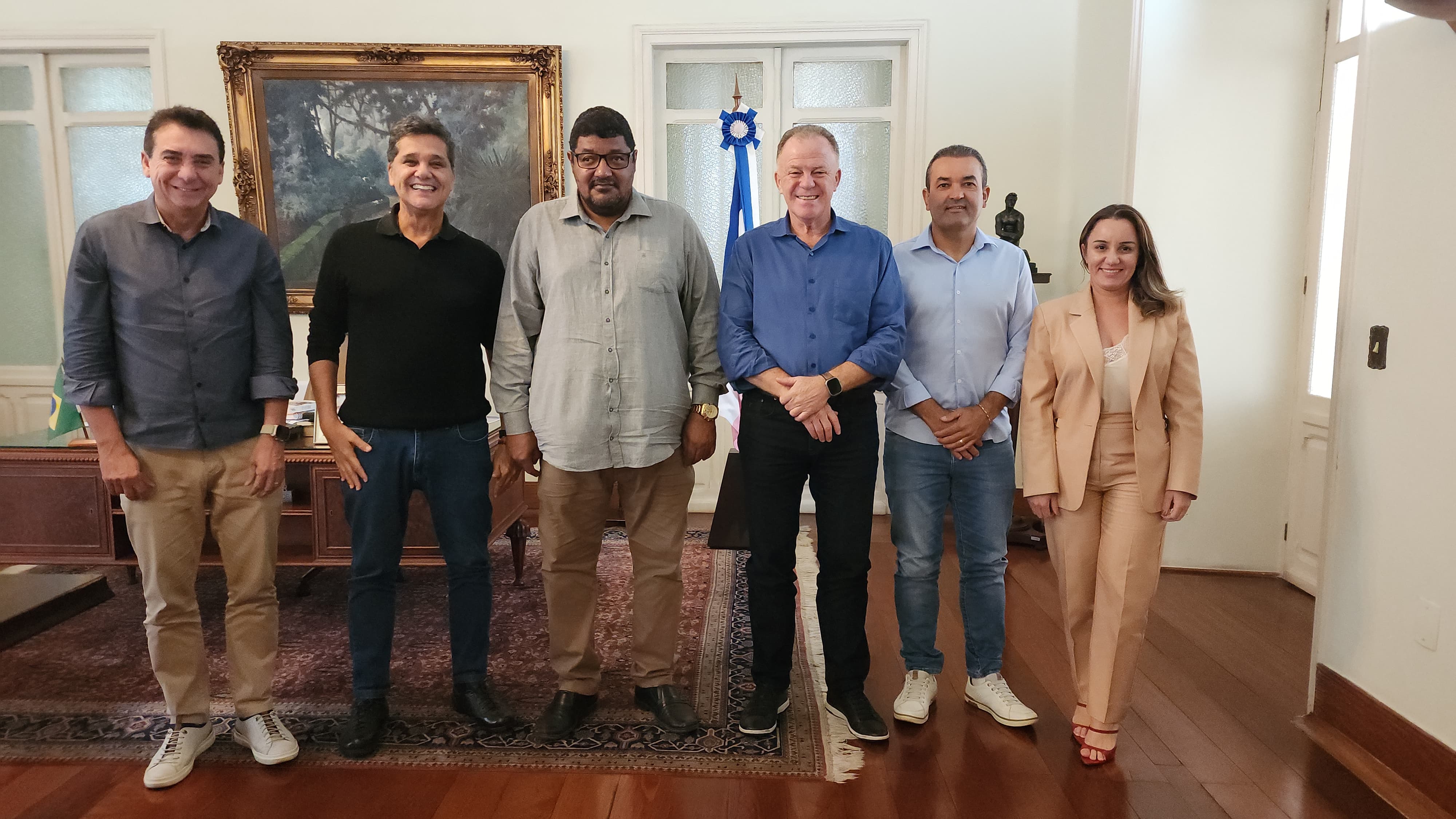 NOTÍCIA: Prefeito do município busca avanço em obras estruturantes em reunião com Governador Casagrande