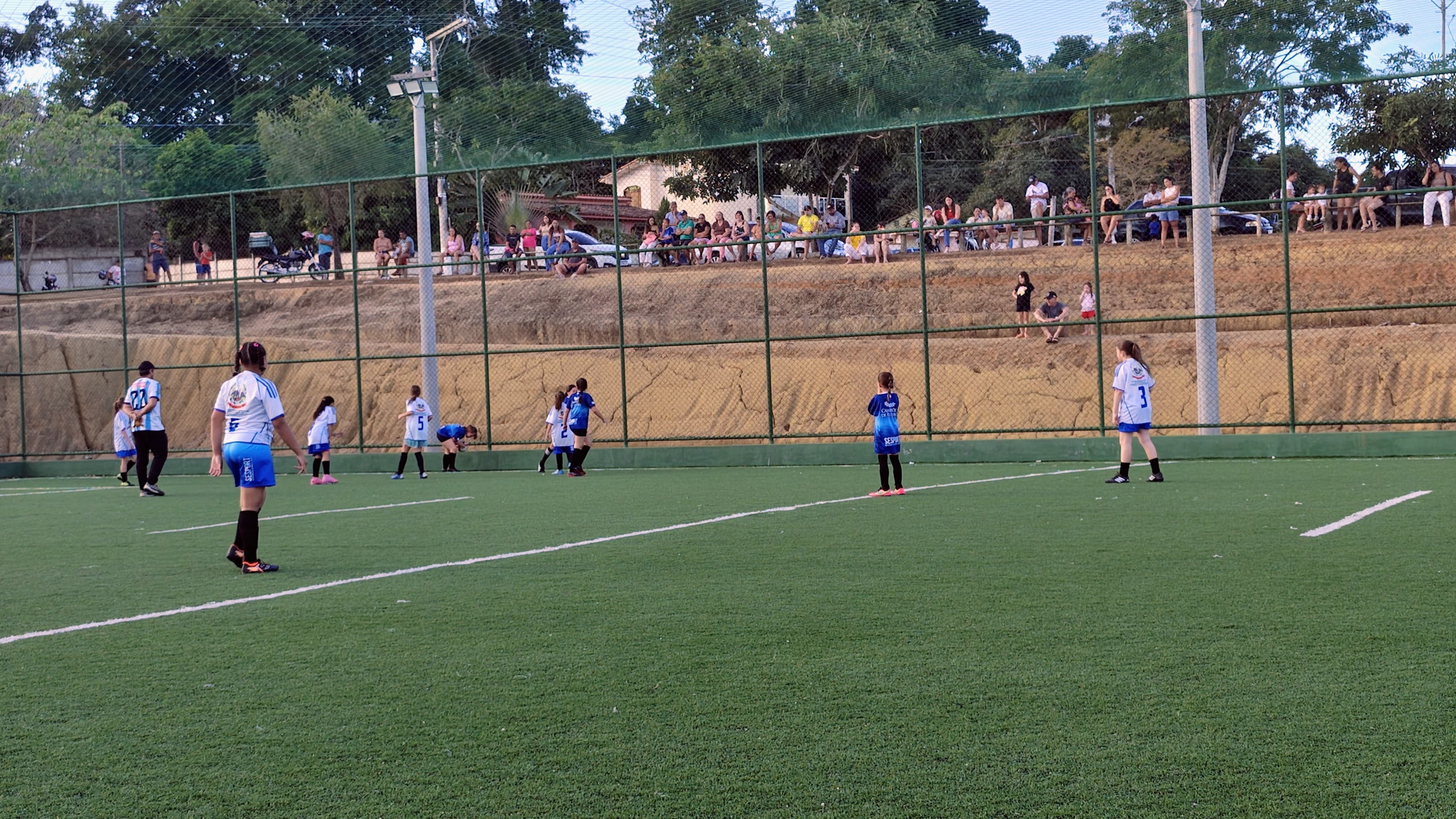 NOTÍCIA: Jogo das Princesas promove integração, talento e fortalecimento do futebol feminino em Vila Pavão