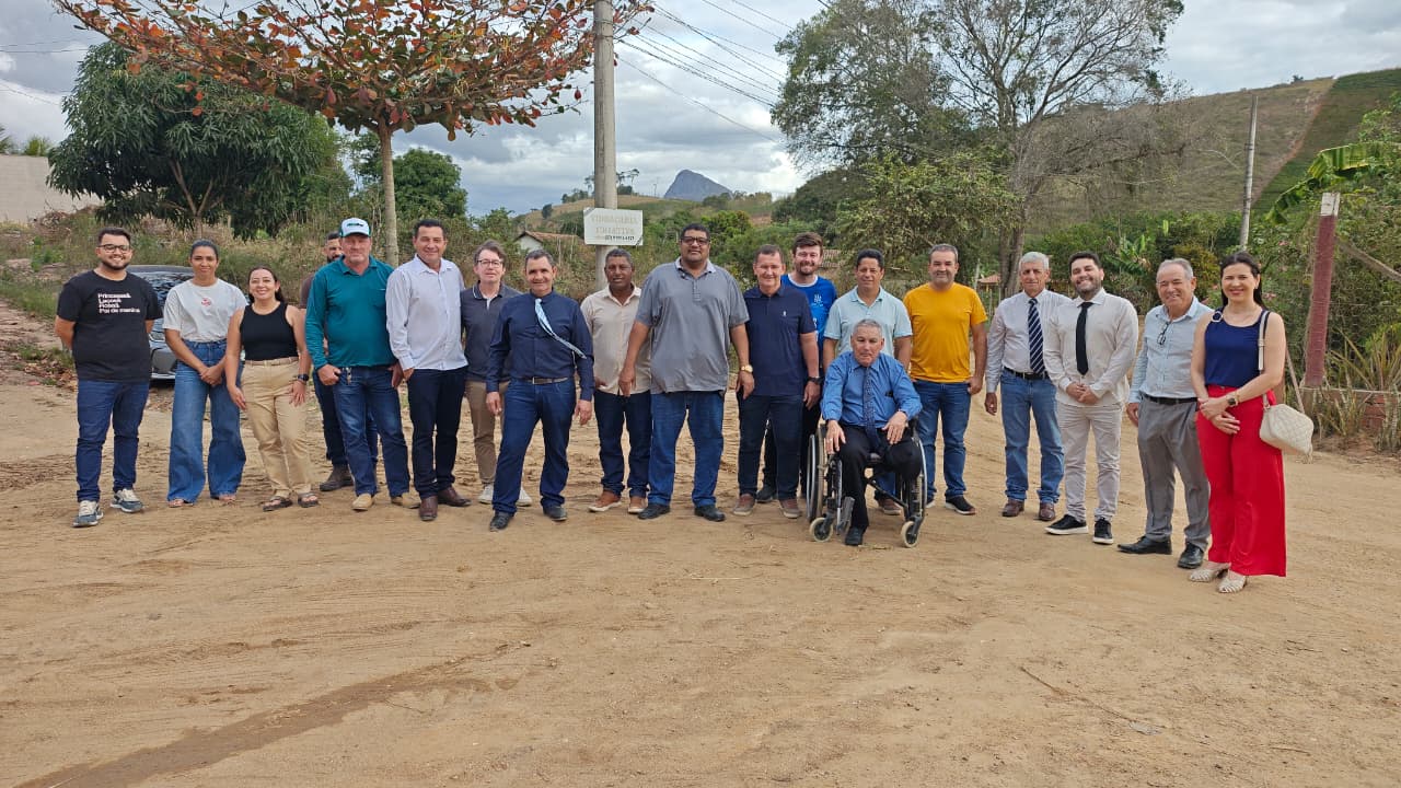 NOTÍCIA: Mais infraestrutura e segurança: Ruas do bairro Nova Munique recebem investimentos em pavimentação e sinalização 
