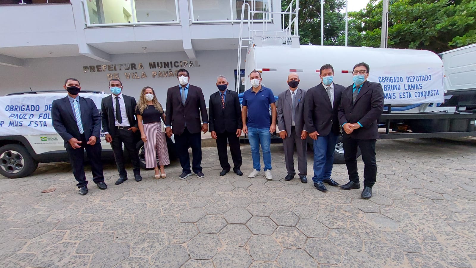 Vila Pavão recebe caminhão pipa e veículo para o Conselho Tutelar