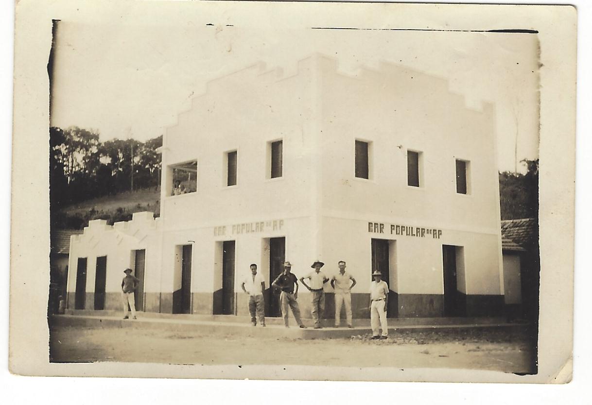 Prédio comercial da familia Pagung em Praça Rica