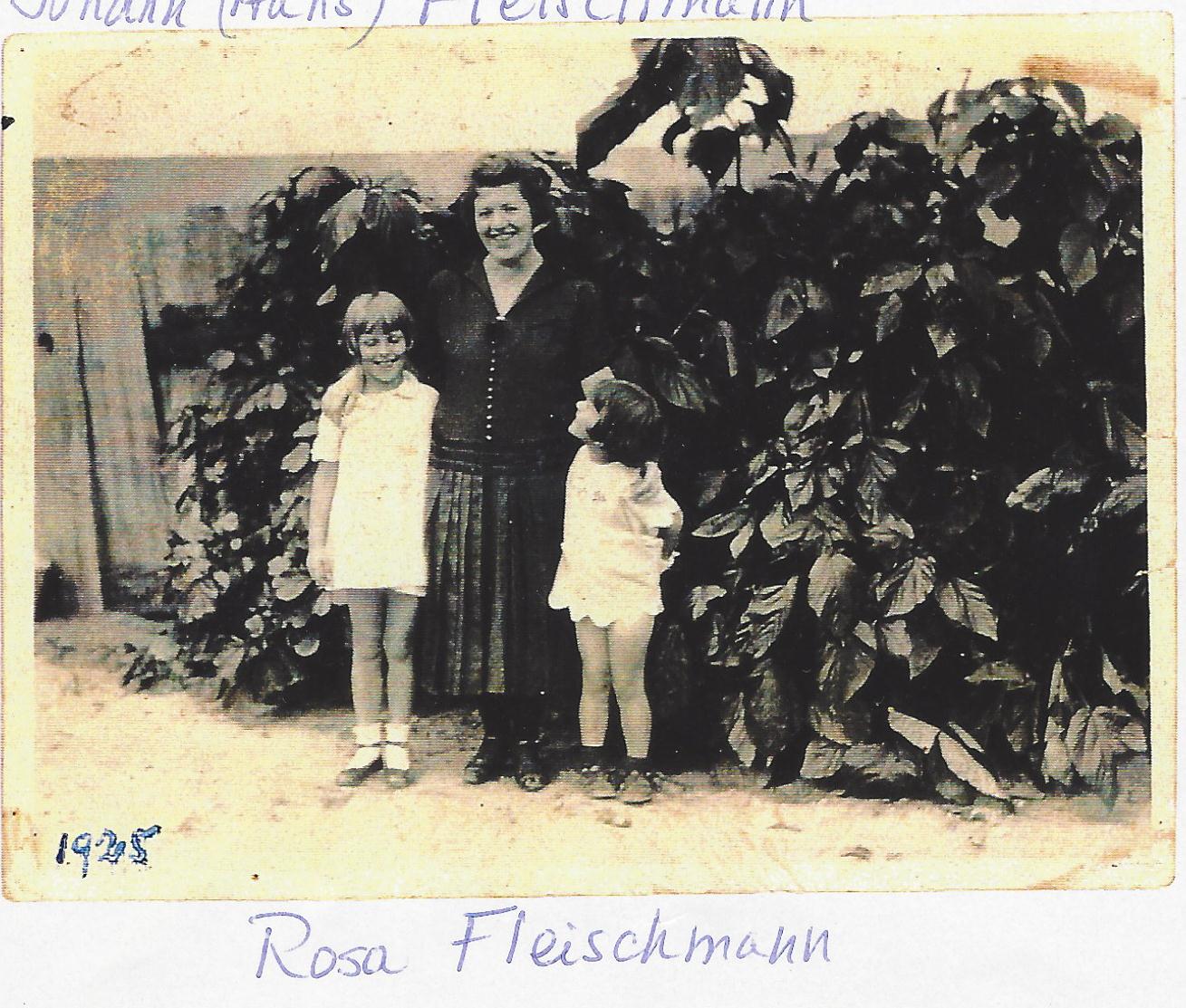 Rosa Fleishmann, irmã de Anton e suas filhas