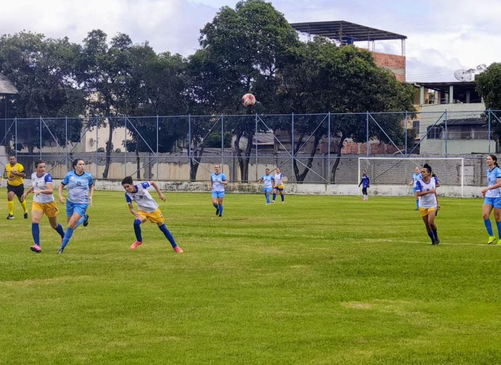 Imagem da notícia: Seleção feminina de Vila Pavão mostra força, supera adversidades e avança na Copa Sesport