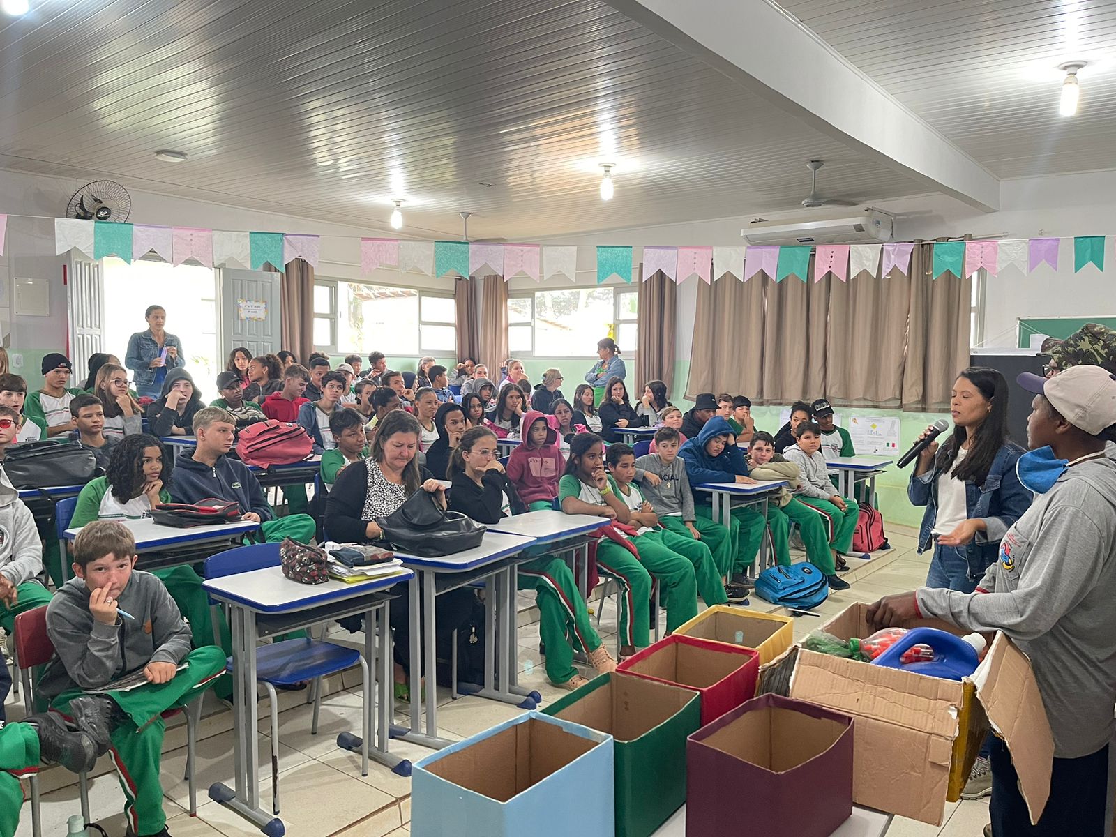 Secretaria de Meio Ambiente promove palestra na  Escola Municipal Comunitária Rural (EMCOR) Santa Helena de Chapadinha