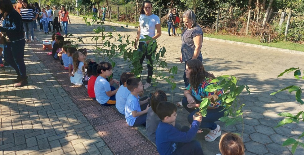 Município encerra Semana do Meio Ambiente com encontro de escolas no Parque de Festa