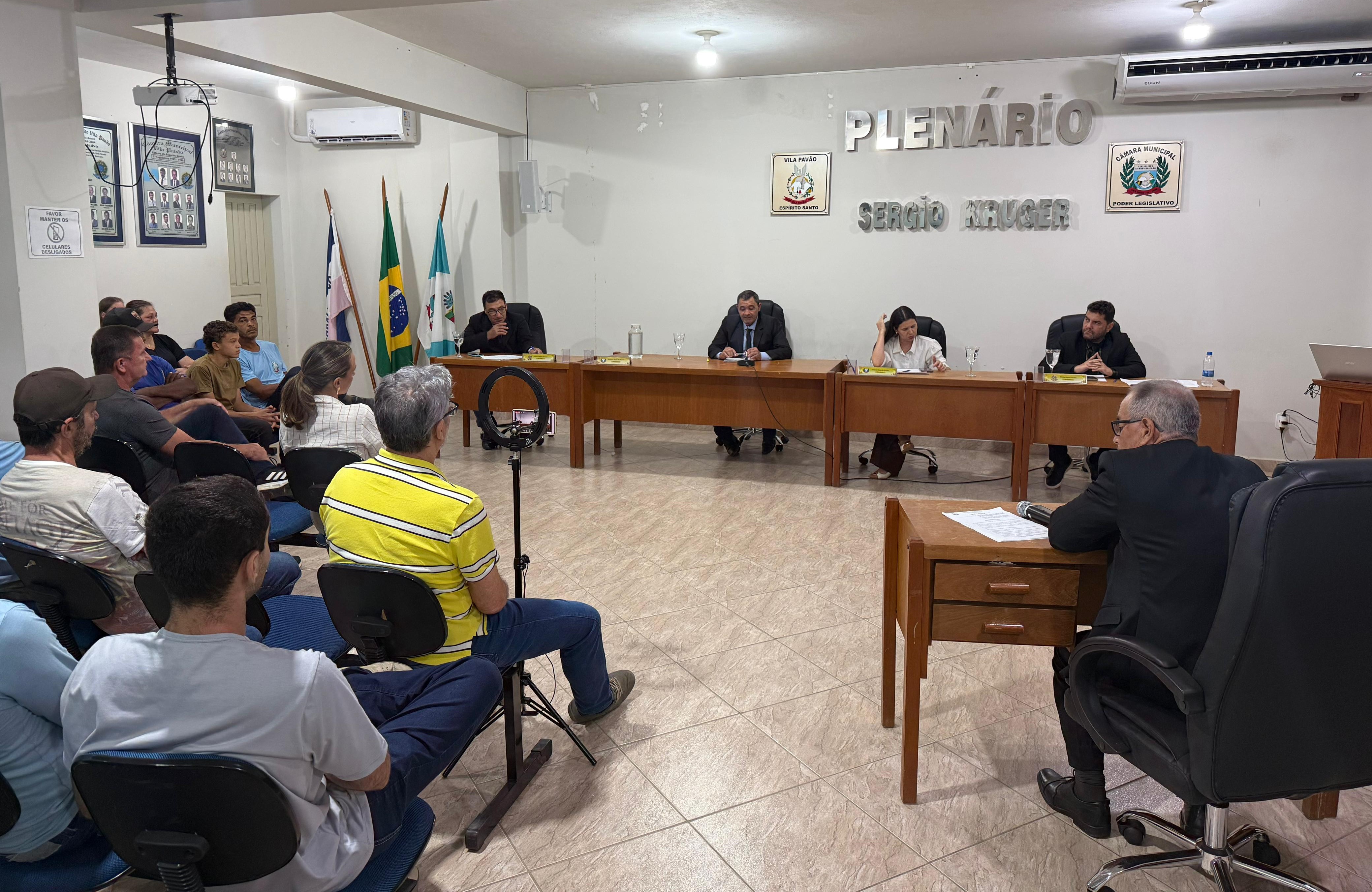 Câmara Municipal aprova reajuste salarial para motoristas e operadores de máquinas