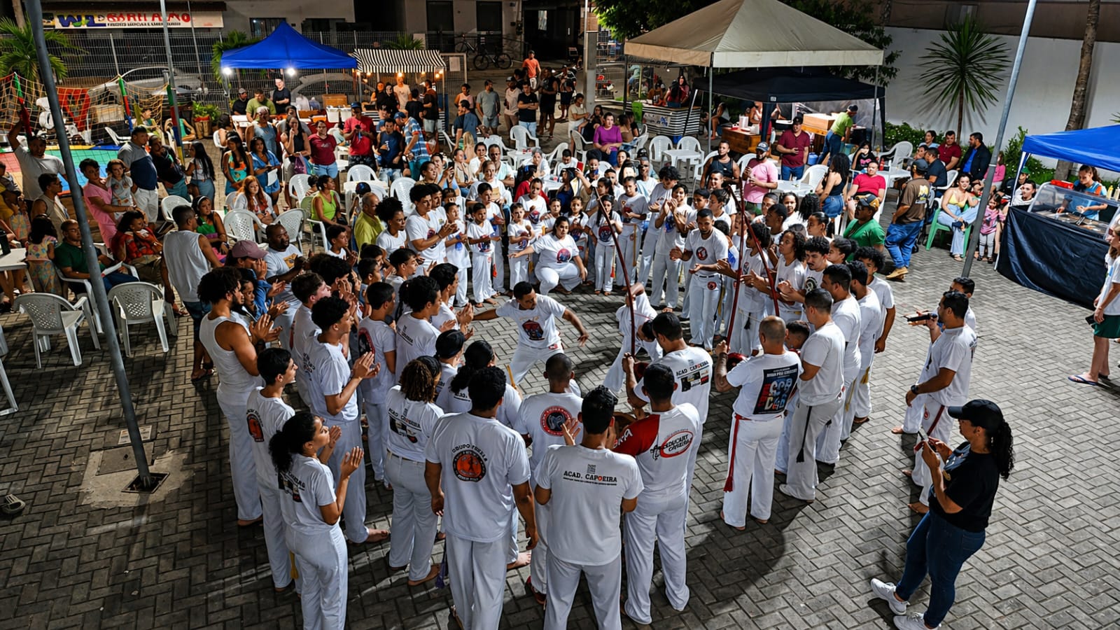 Imagem da notícia: Praça do Colono recebe 1º Batizado de Capoeira e celebra cultura, disciplina e inclusão social
