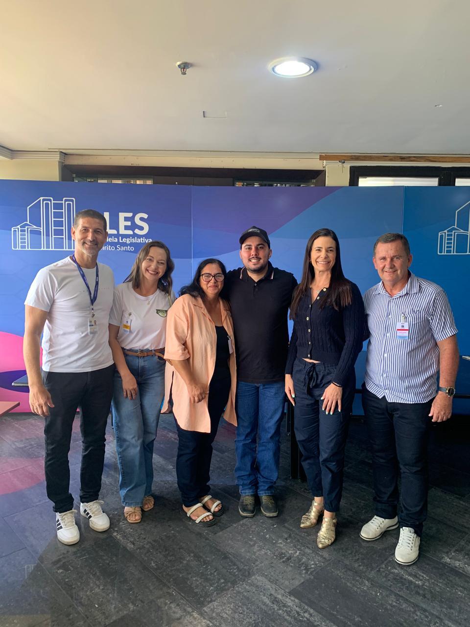 Imagem da notícia: Representantes de Vila Pavão participam de reunião do programa Arranjos Produtivos na Ales