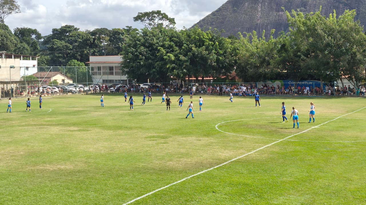 Imagem da notícia: Seleção Feminina de Vila Pavão mantém vivo o sonho da classificação para a final da Copa Sesport