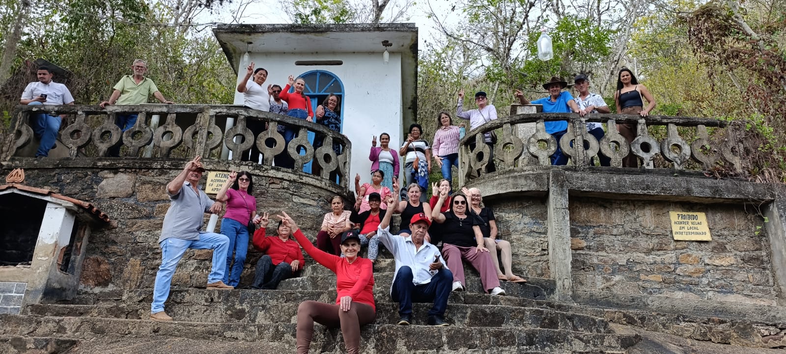 Imagem da notícia: Idosos do SCFV de Vila Pavão vivenciam dia de lazer, espiritualidade e superação em visita ao Santuário da Mãe Peregrina